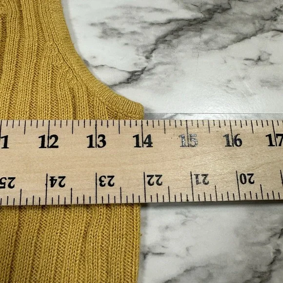 American Eagle Sleeveless Mustard Top Women's Size Small Pullover Knit - Picture 6 of 7
